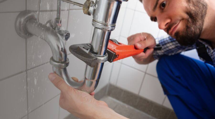 Professional same day plumber services in London Mills, IL